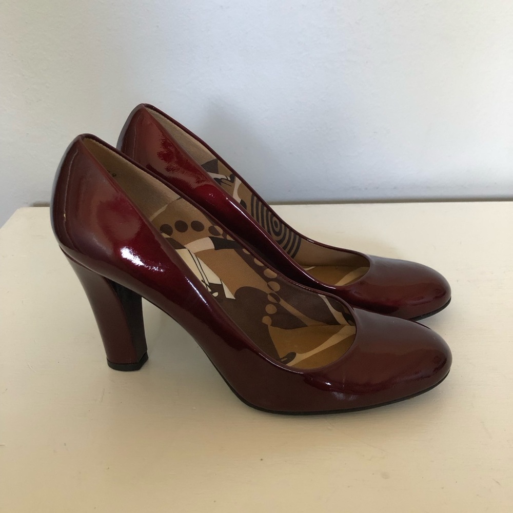 Stuart Weitzman Ruby Pumps Patent Leather Size 8.5 N GUC